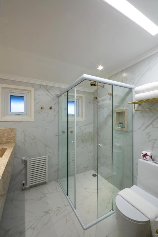 Queen Suite Spa Bath,1293195829:JPEG